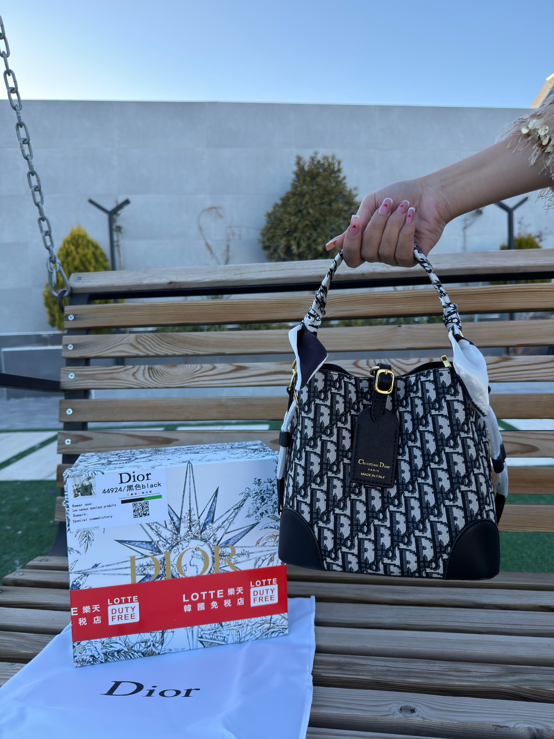 کیف سورمه ای dior