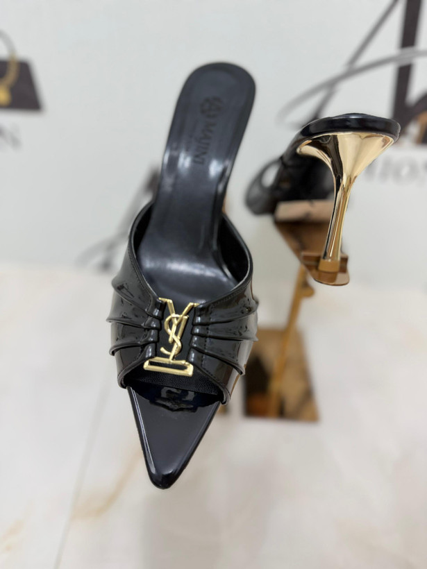 صندل ysl کرمی و مشکی